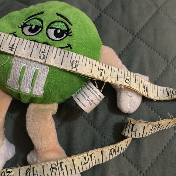 Used condition M&M’s Green stuffed figurine Christmas any holiday green lady M&M - Picture 9 of 9